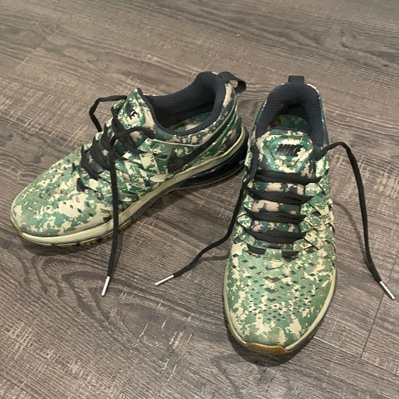 Nike Other - NIKE Fingertrap Max NRG Digi-Camo👟